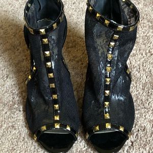 BEBE /Pumps / 8M / NWOT